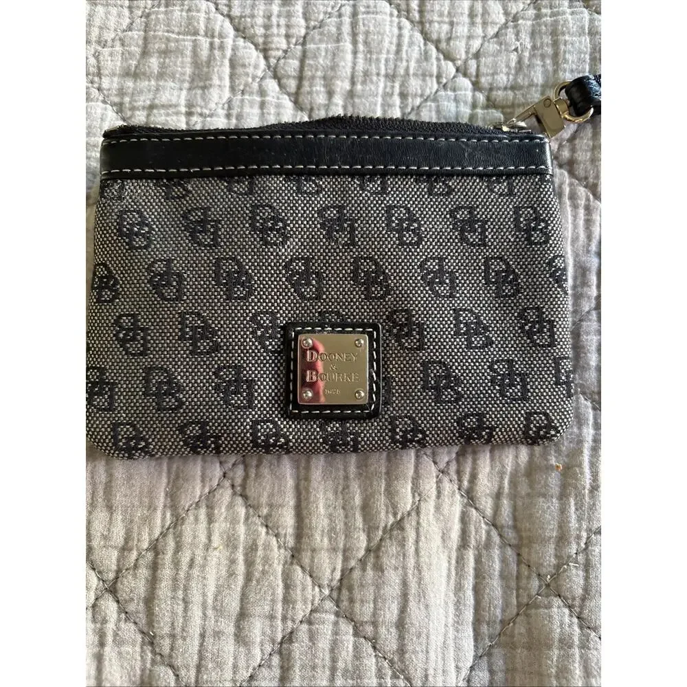 Dooney & Bourke Black Signature‎ LEATHER Brown Leather TRIM WALLET WRISTLET
